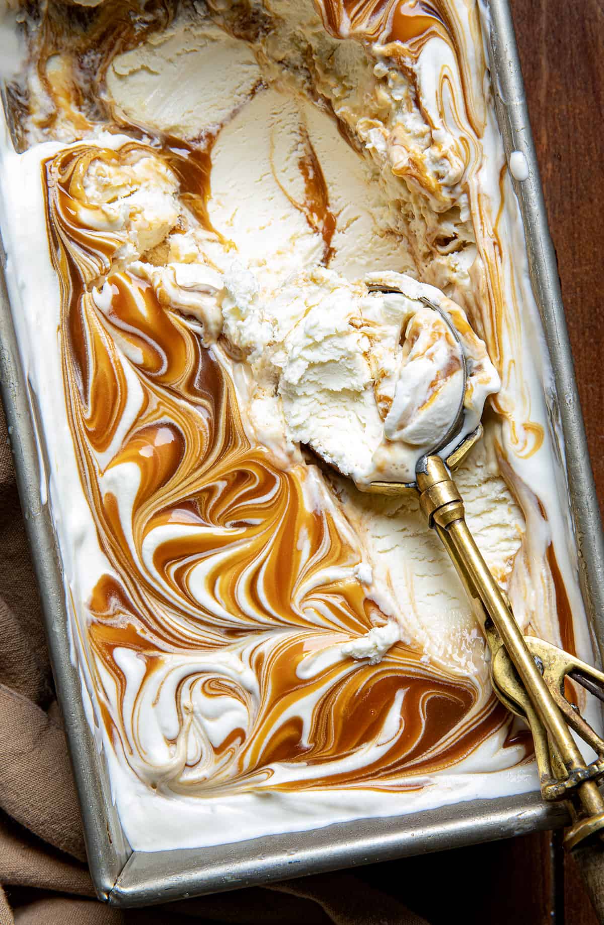 No-Bake Salted Caramel Ice Cream Tart: Quick & Easy